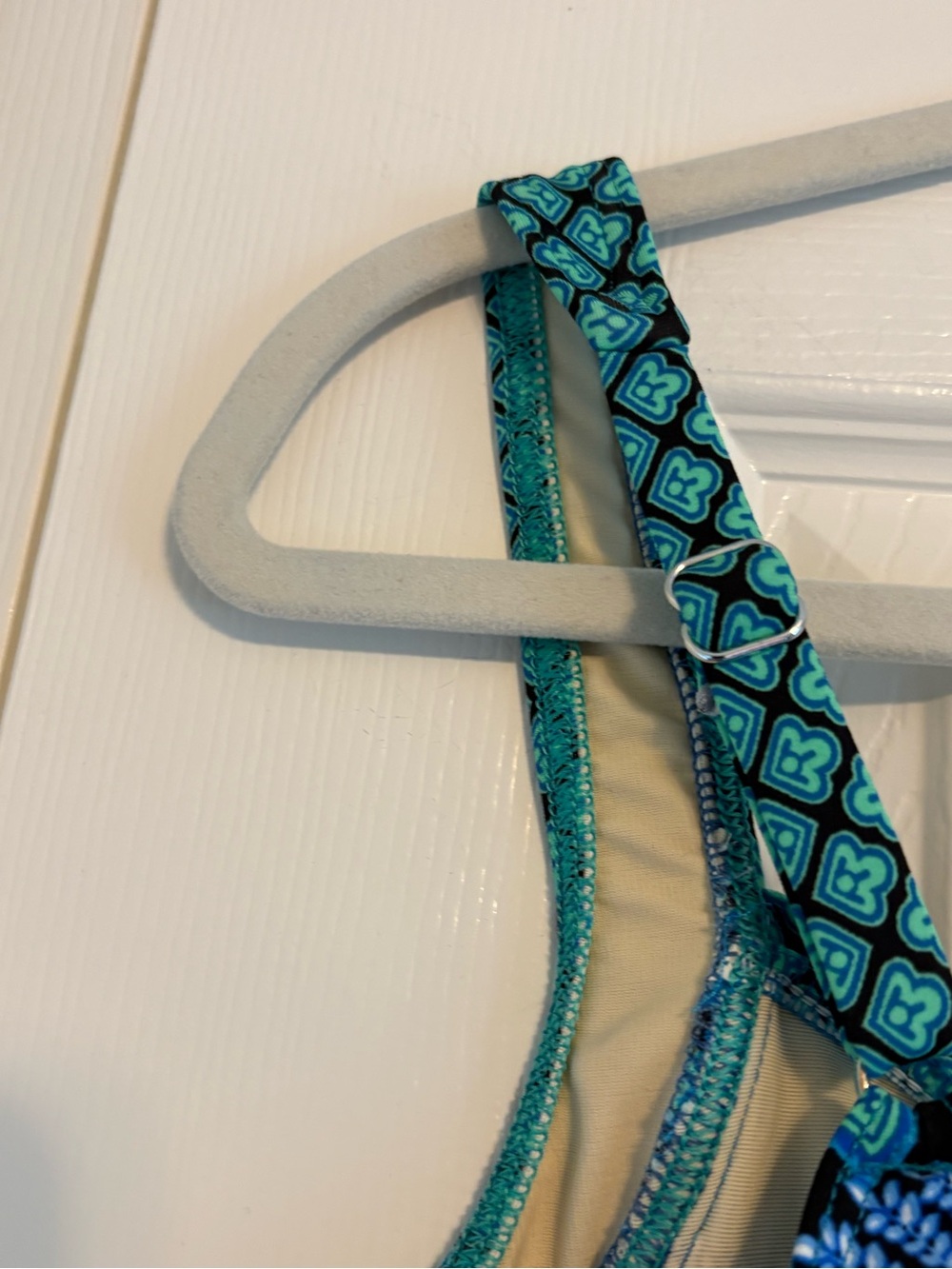 Miraclesuit Blue & Teal Paisley Woman’s One-Piece Swimsuit - Picture 4 of 7